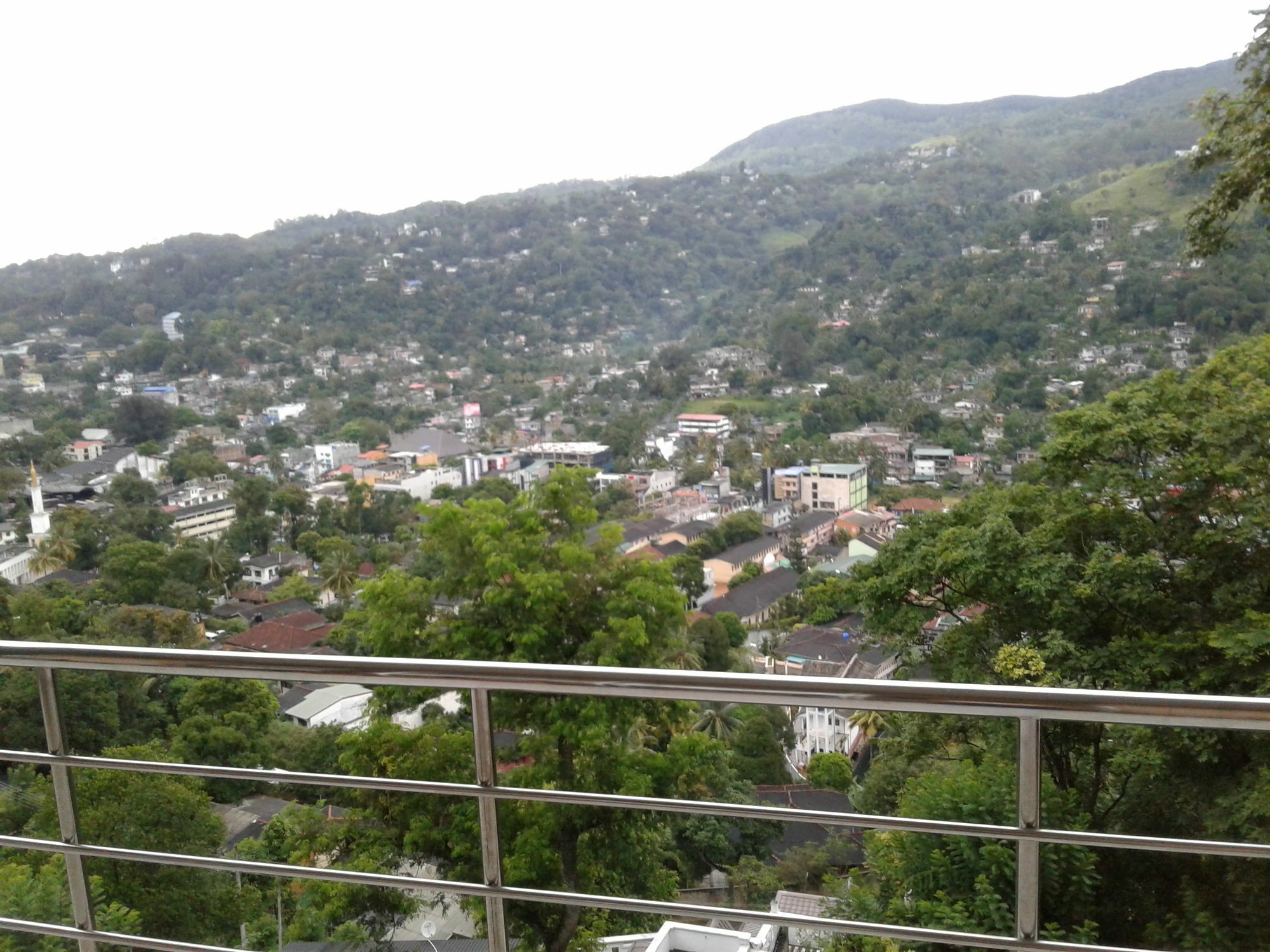 Kandy View Garden Hotel Zewnętrze zdjęcie